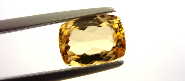 ブラジル産インペリアルトパーズ☆クッションシェイプ☆約9ｘ7mm☆2.15ct.